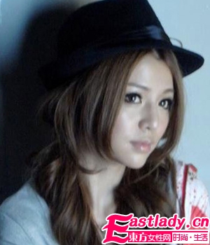 時(shí)尚達(dá)人教你打造蓬松豐盈卷發(fā)