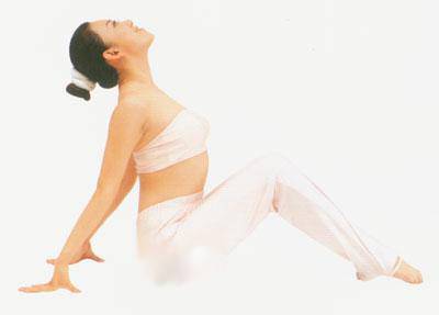 豐胸瑜伽幫你打造完美體形 提升罩杯還瘦身