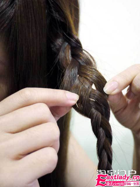 DIY今年最流行的劉海發(fā)型 塑造個性美發(fā)