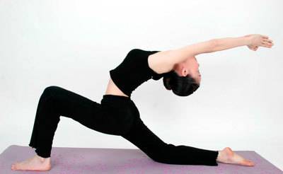 6式瑜伽瘦腿小動(dòng)作 還你一雙修長大美腿