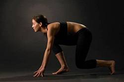 5大減肥瑜伽動作 叫上閨蜜一起做起來