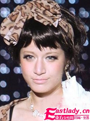 圓臉長臉方臉鵝蛋倒三角臉型的發(fā)型搭配原則