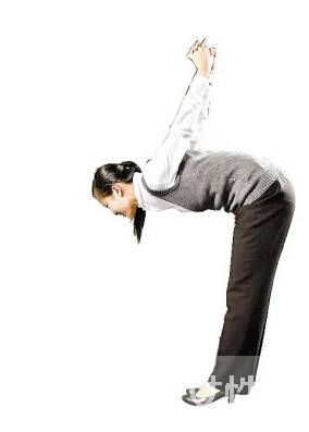 辦公室瑜伽鍛煉教程圖解 消除疲勞保持好身材