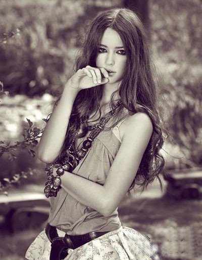 2011秋冬最新時(shí)尚秀發(fā)展 馬尾發(fā)型最流行