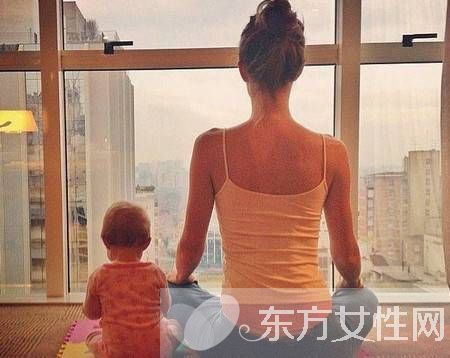 產后瑜伽5式減肥法 瘦身育兒兩不誤