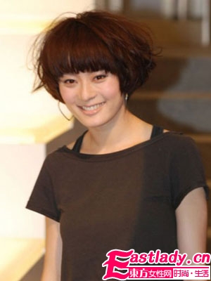 女明星大秀鍋蓋頭發(fā)型 可愛又個(gè)性