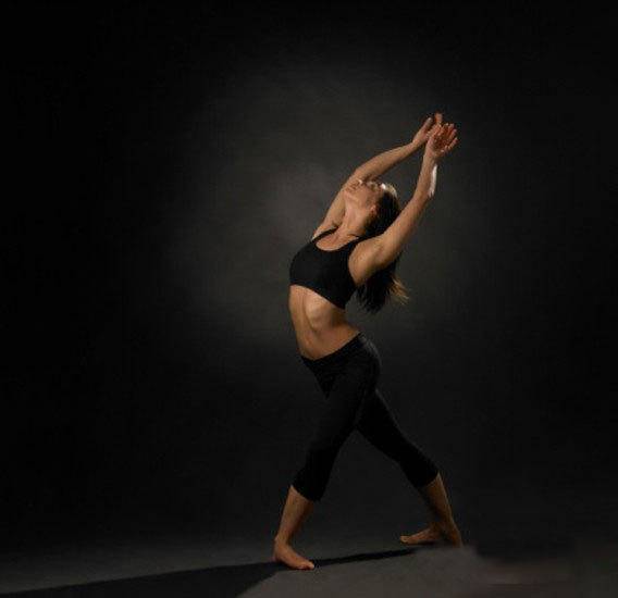 5大減肥瑜伽動作 叫上閨蜜一起做起來