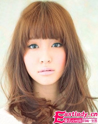 2011九月最新流行發(fā)型 中長發(fā)梨花頭強(qiáng)勢歸來