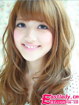 2011九月最新流行發(fā)型 中長發(fā)梨花頭強勢歸來