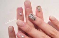 9款閃閃惹人愛美甲圖案 還不趕緊學起來