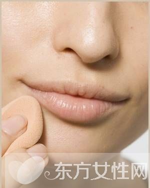 唇妝怎么畫 初學(xué)者必備的7個畫唇妝步驟