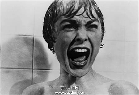 夏天脫妝好煩惱 正確補(bǔ)妝保持肌膚水潤(rùn)