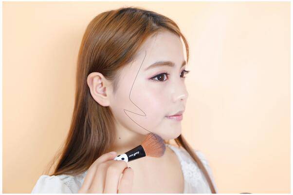 怎樣化妝更 減齡  教你少女妝畫起來