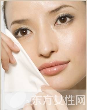 唇妝怎么畫 初學(xué)者必備的7個畫唇妝步驟