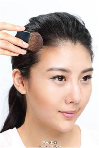 必學(xué) 脫胎換骨的神奇修容化妝術(shù)