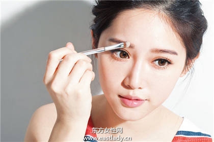 韓星都擁有好妝容 原來他們背后有一位。。。