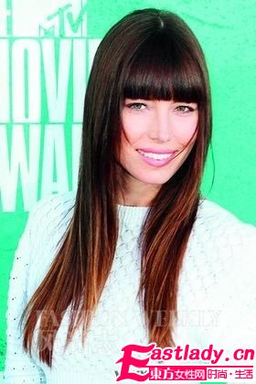 學(xué)明星打造健康立體煙熏妝