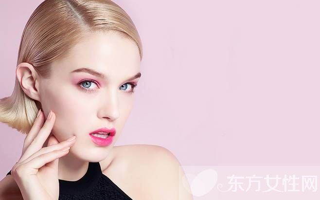 趕緊LOOK 白領(lǐng)化妝速成班必學的四個技巧