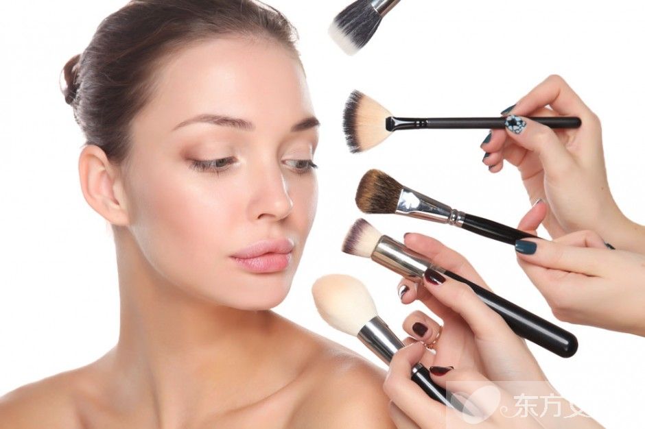 職業(yè)妝的基本化妝步驟圖解