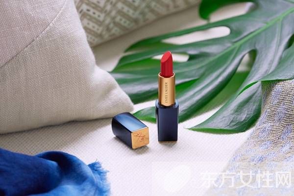 雅詩蘭黛傾慕系列口紅 攜手劉雯呈現(xiàn)全新唇膏