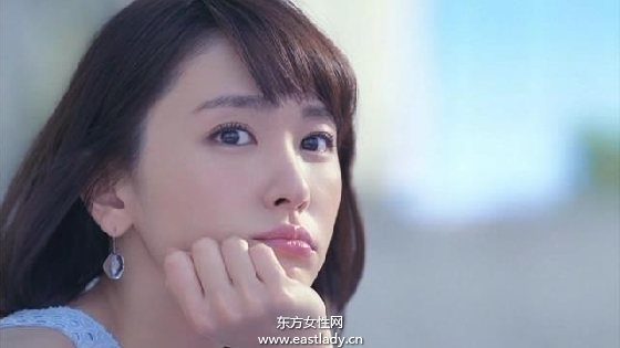 簡單小步驟細(xì)眉畫出粗眉狀