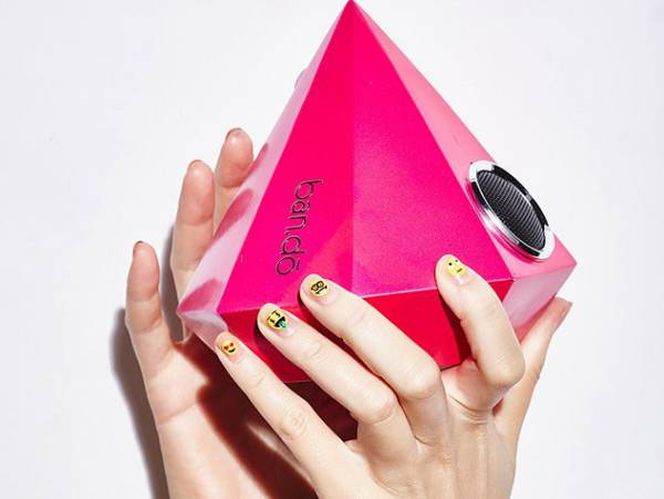 超拉風(fēng) 指尖上行走的emoji表情包