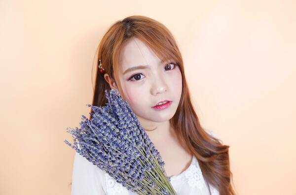 怎樣化妝更 減齡  教你少女妝畫起來