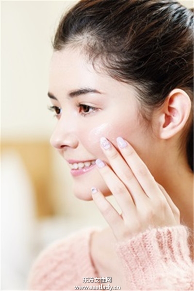 妝前保養(yǎng)創(chuàng)造持久好膚質(zhì)