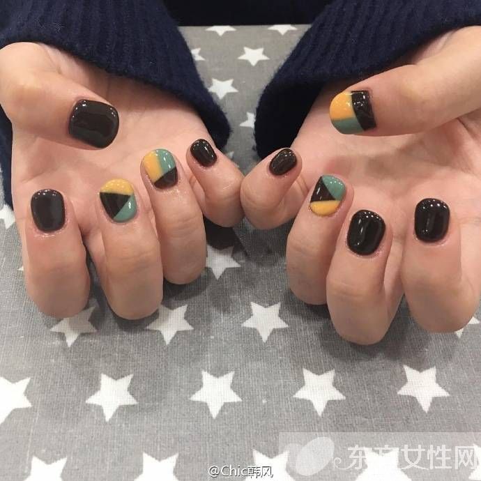 秋冬最IN的美甲配色 還不趕緊學起來