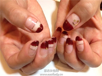 美甲教程之超炫金屬美甲設(shè)計(jì)