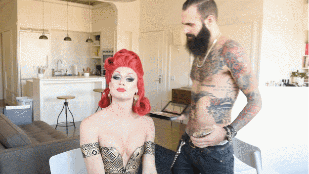 這樣也可以 不用動刀塑造豐滿胸部效果