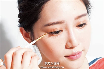 韓星都擁有好妝容 原來他們背后有一位。。。