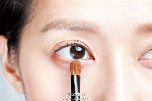 孫佳人李圣經(jīng)演繹煙燻妝+辣妹風(fēng)穿搭