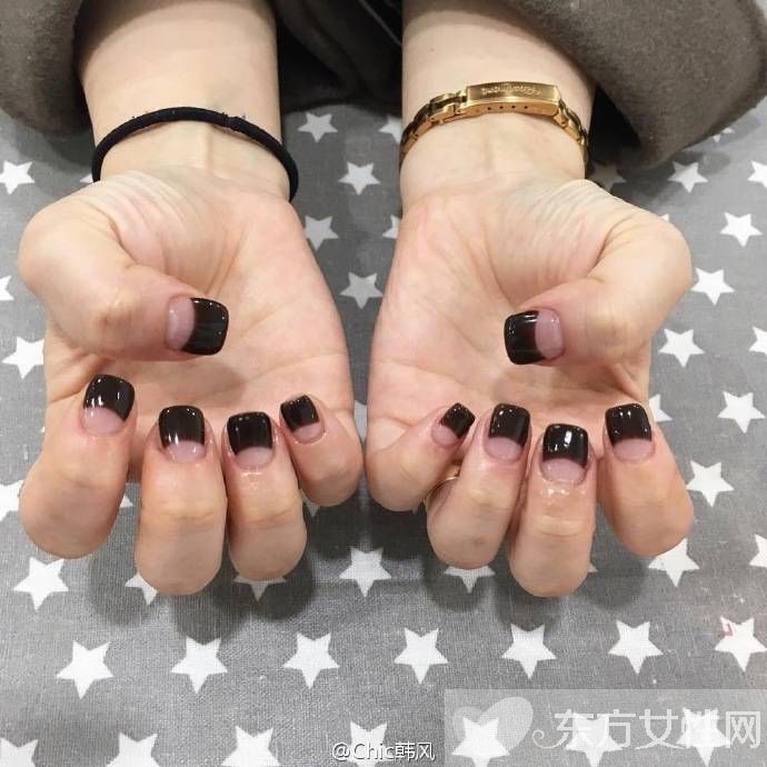 秋冬最IN的美甲配色 還不趕緊學起來