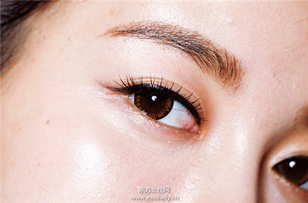 Y字眼線 韓女星都在畫的2016大勢眼線