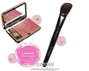 層疊式腮紅盡顯女性成熟魅力