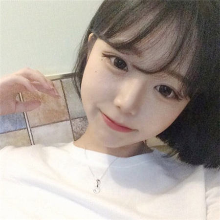 下垂眼線日韓女星必畫(huà)眼線