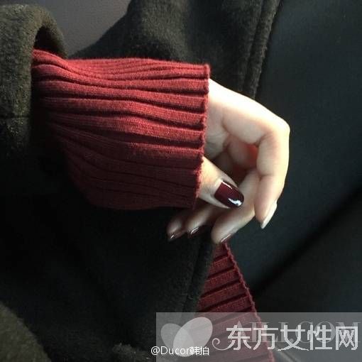 今年秋冬流行色 全在這些毛衣美甲里