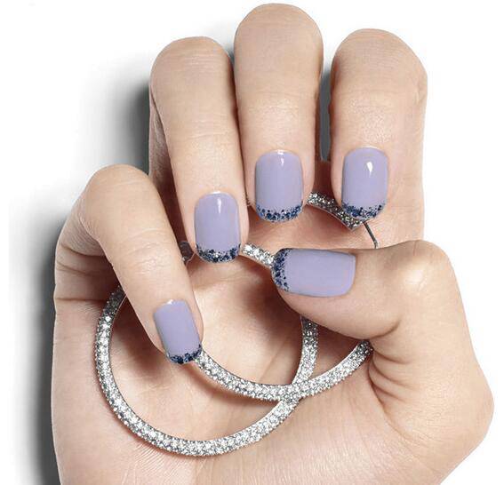 手黑的人美甲圖片推薦 既時(shí)尚又顯白的美甲方法