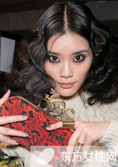 簡(jiǎn)約風(fēng)時(shí)尚美甲圖片大全 告別浮夸做低調(diào)小女人