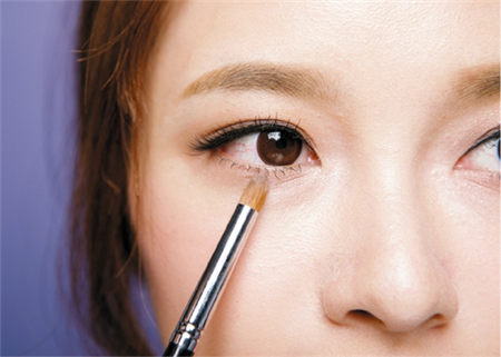 膚色分冷暖 眼妝畫法大不同