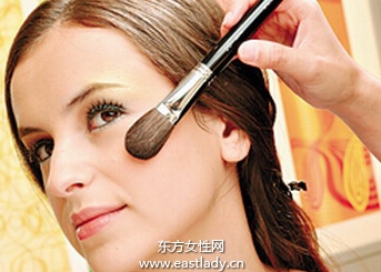 金色復(fù)古夏妝健康性感