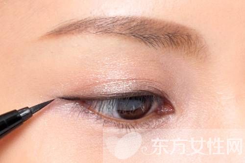 彩妝眼影疊加畫法 揭密不同眼睛的眼影畫法