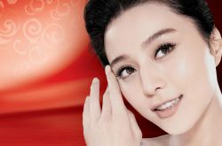 簡(jiǎn)單易學(xué)的淡妝教程 讓你呈現(xiàn)天生麗質(zhì)