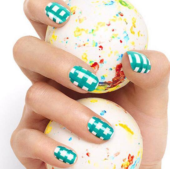 手黑的人美甲圖片推薦 既時(shí)尚又顯白的美甲方法