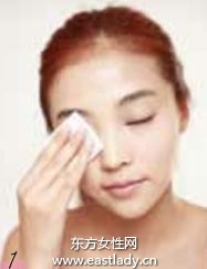 妝前保濕提升妝容持久度