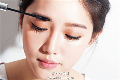 韓星都擁有好妝容 原來他們背后有一位。。。