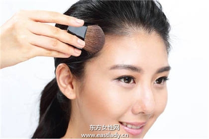 必學(xué) 脫胎換骨的神奇修容化妝術(shù)