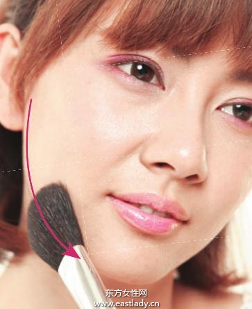 運(yùn)用陰影色塑造緊致小臉