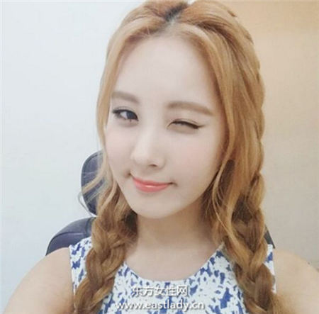 跟韓妞偷學(xué) 牛奶糖×蜜桃 妝容 萌感十足